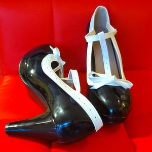 High heel shoes size 9